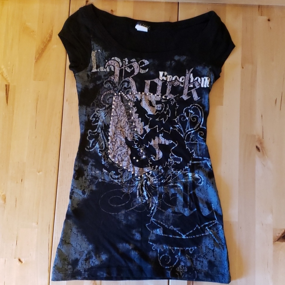 Wet seal rock t-shirt